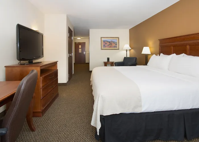 Holiday Inn Express & Suites Trinidad By Ihg